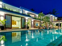 Villa Malimbu Cliff, Villa at Night